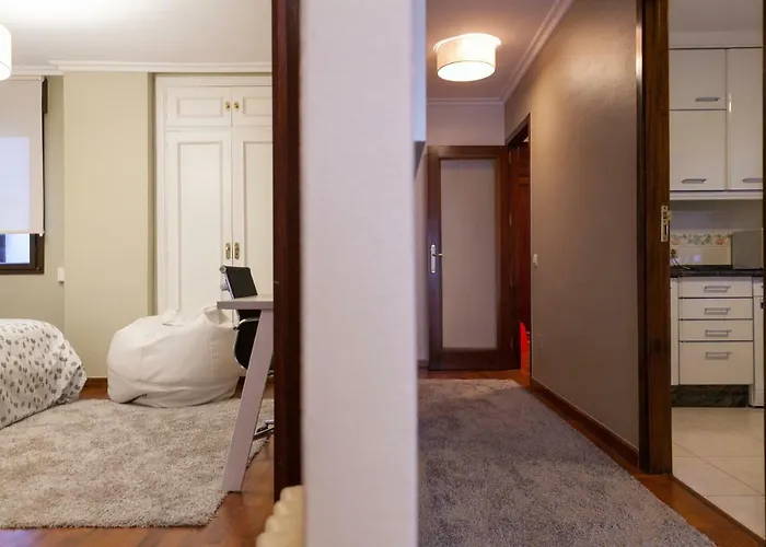 Zafiro Konukevi Santiago de Compostela